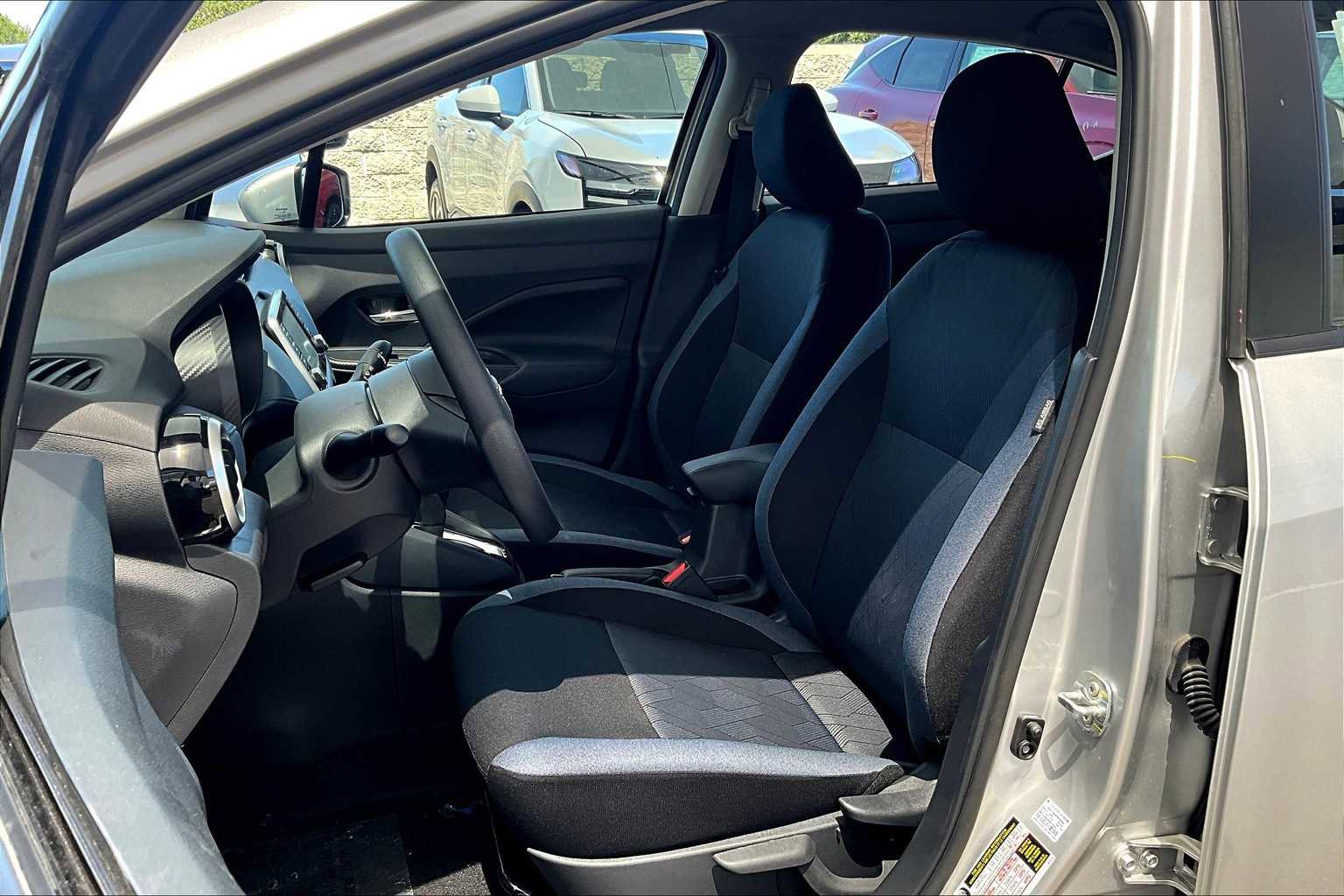 Used 2025 Nissan Versa SV w/ Trunk Package FWD image 15