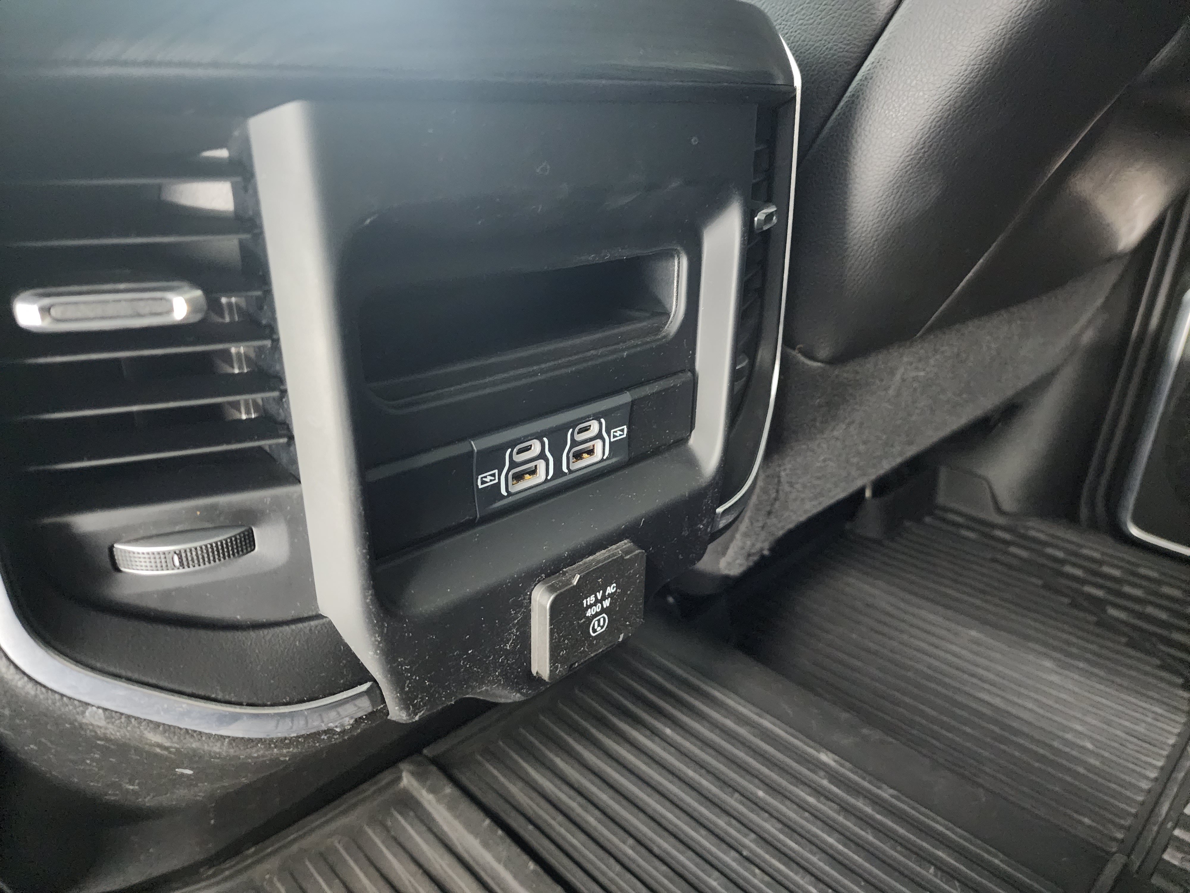Used 2024 RAM 2500 Laramie w/ Night Edition image 34