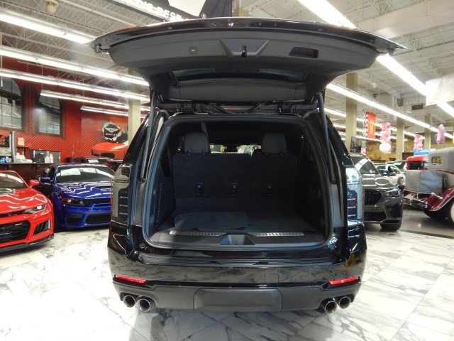 Used 2025 Chevrolet Suburban RST w/ Comfort Package image 8