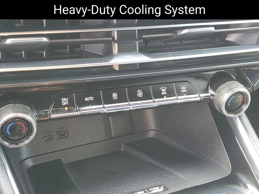 Used 2024 Chevrolet Traverse LT w/ Trailering Package image 17