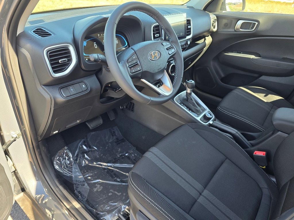 New 2025 Hyundai Venue SEL image 23