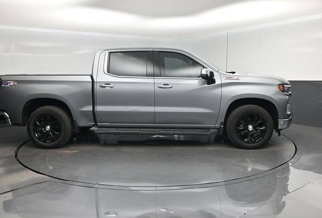 Used 2023 Chevrolet Silverado 1500 LTZ w/ Technology Package AWD/4WD image 2