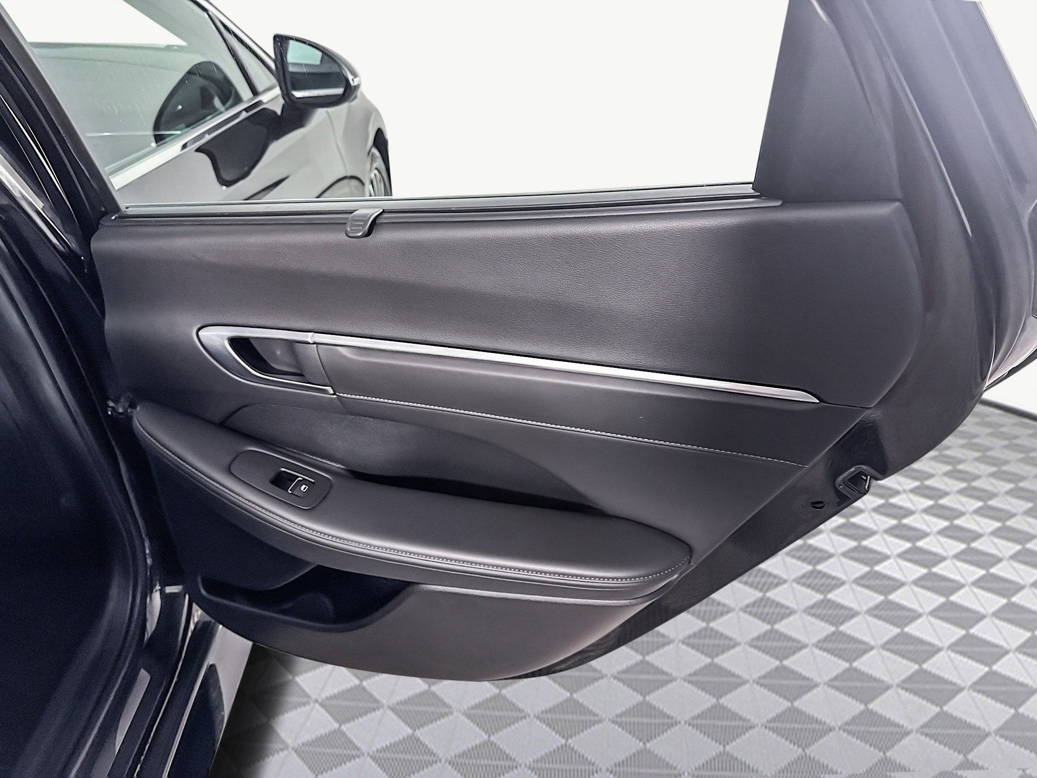 Used 2021 Hyundai Sonata Limited image 28