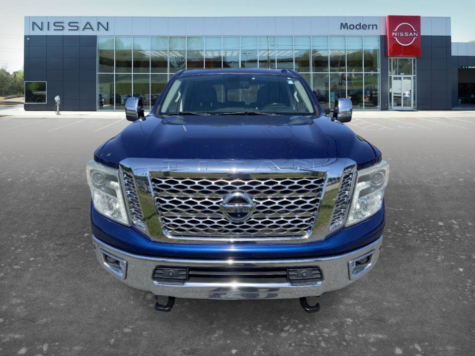 Used 2017 Nissan Titan SL RWD image 2