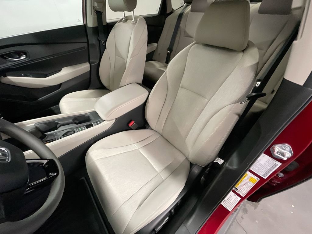 Used 2025 Honda Accord SE image 19