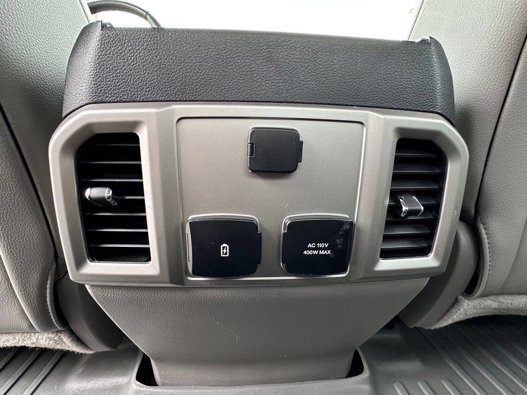 Used 2017 Ford F150 Lariat w/ Equipment Group 501A Mid AWD/4WD image 29
