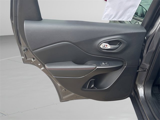 Used 2022 Jeep Cherokee Trailhawk w/ Trailer Tow Group image 18