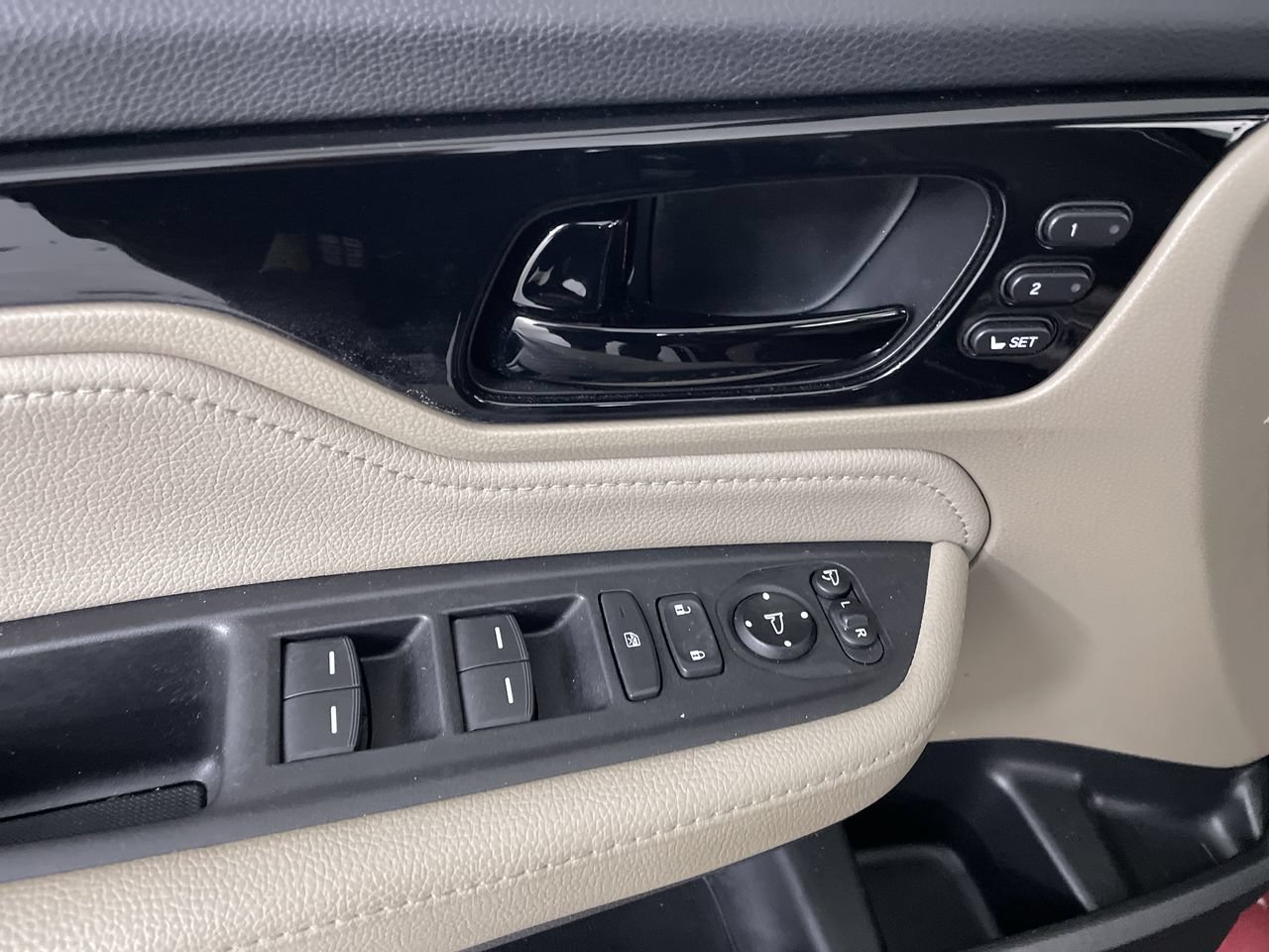 Used 2019 Honda Odyssey Elite image 11