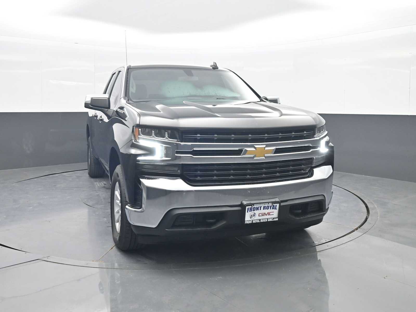 Used 2021 Chevrolet Silverado 1500 LT AWD/4WD image 2