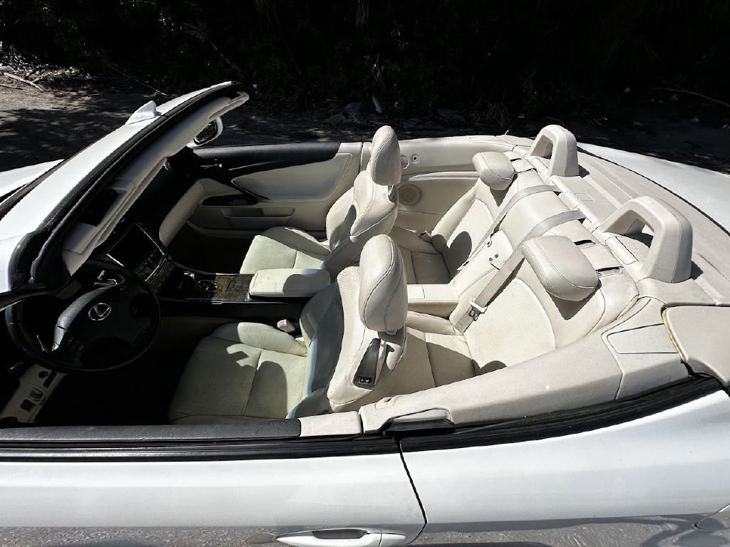 Used 2010 Lexus IS 350C image 10