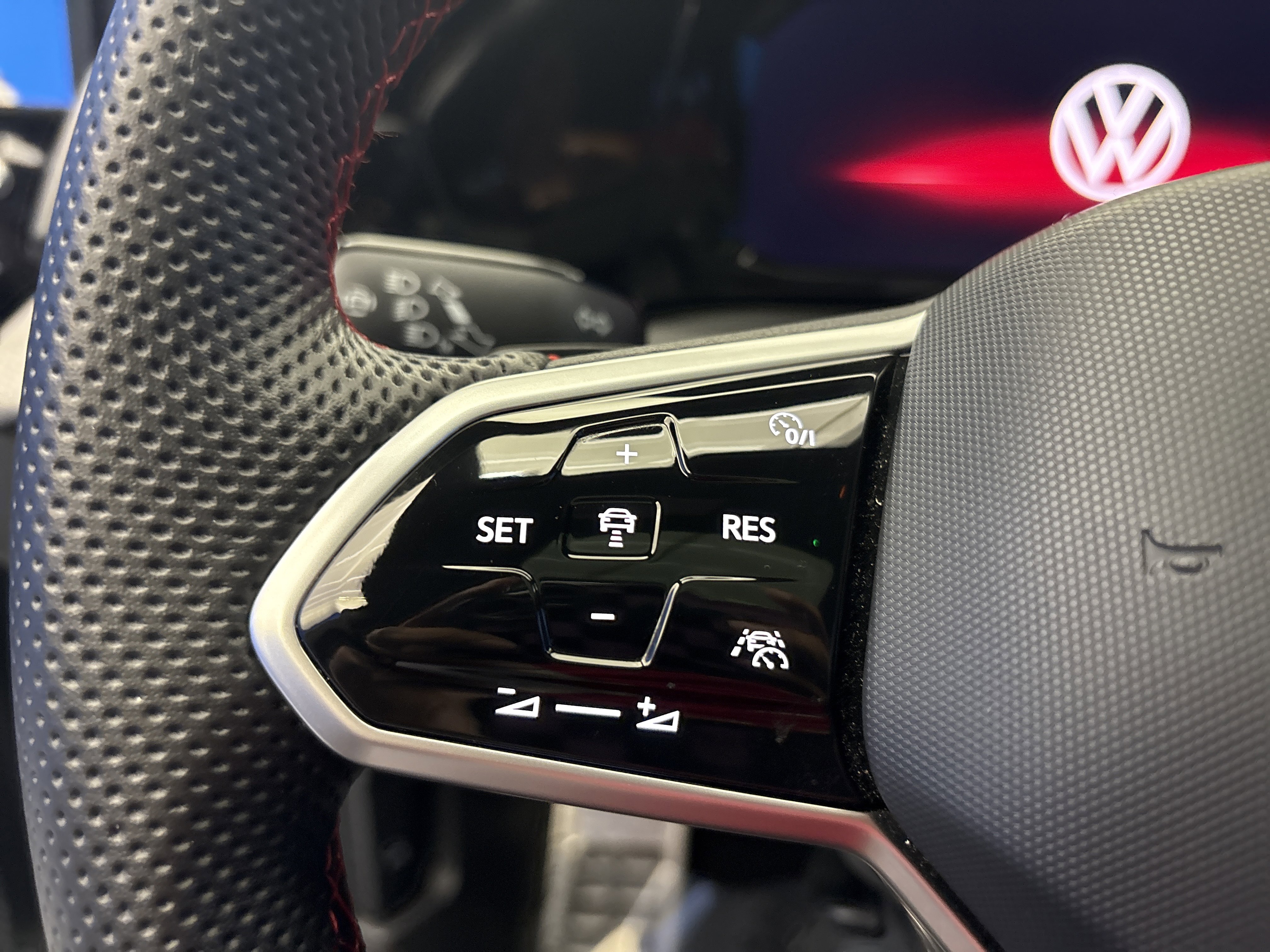 Used 2023 Volkswagen GTI Autobahn image 15