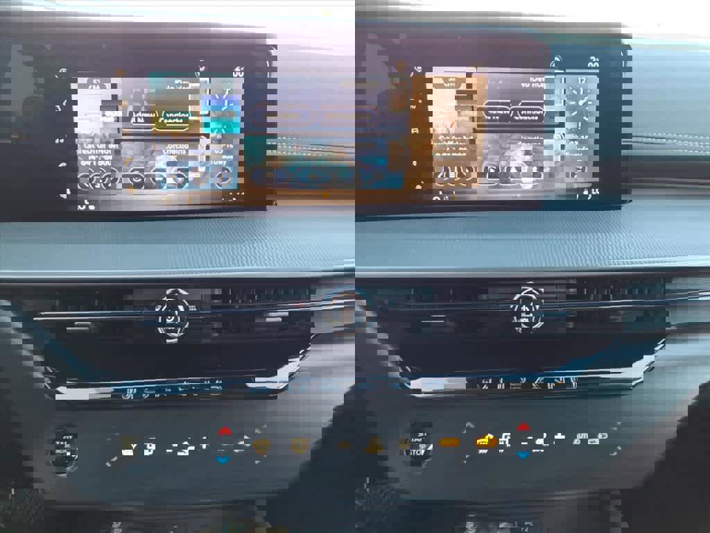 Used 2025 Nissan Murano SV image 13