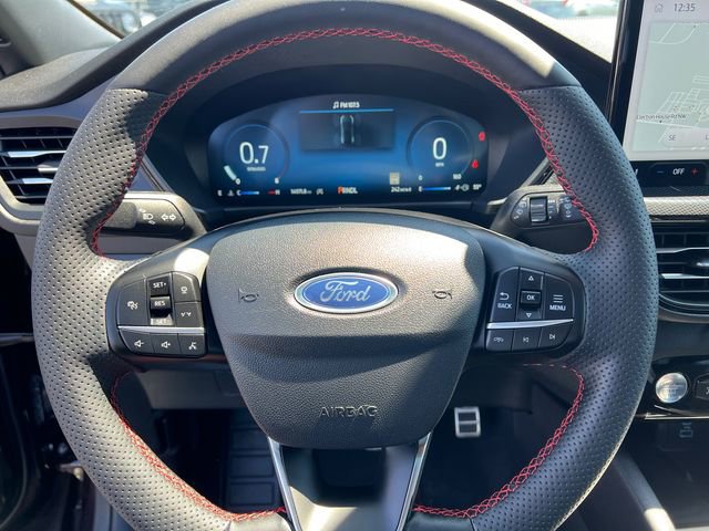 Used 2023 Ford Escape ST-Line Elite w/ Premium Technology Package AWD/4WD image 15