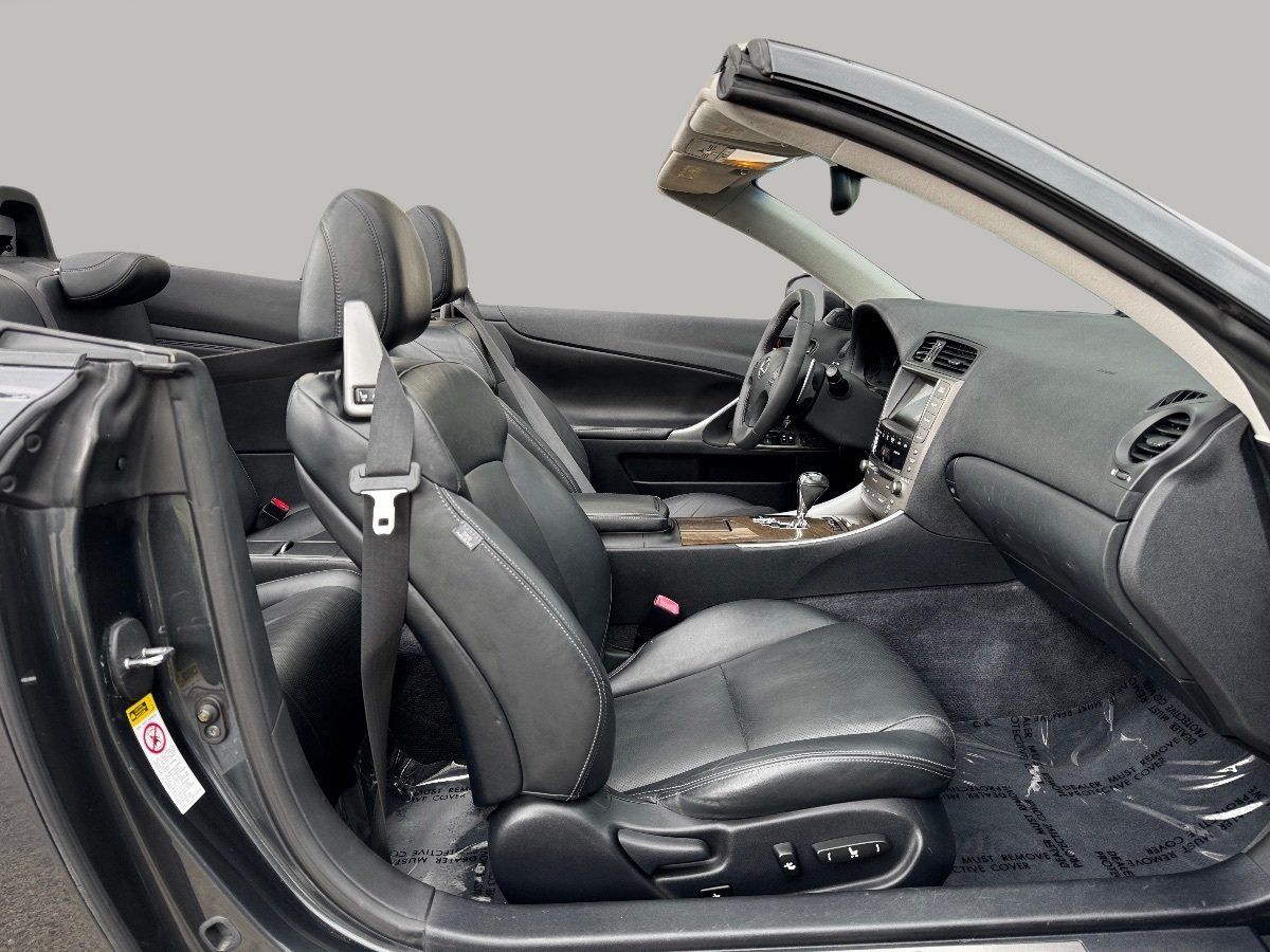 Used 2010 Lexus IS 250C RWD image 19