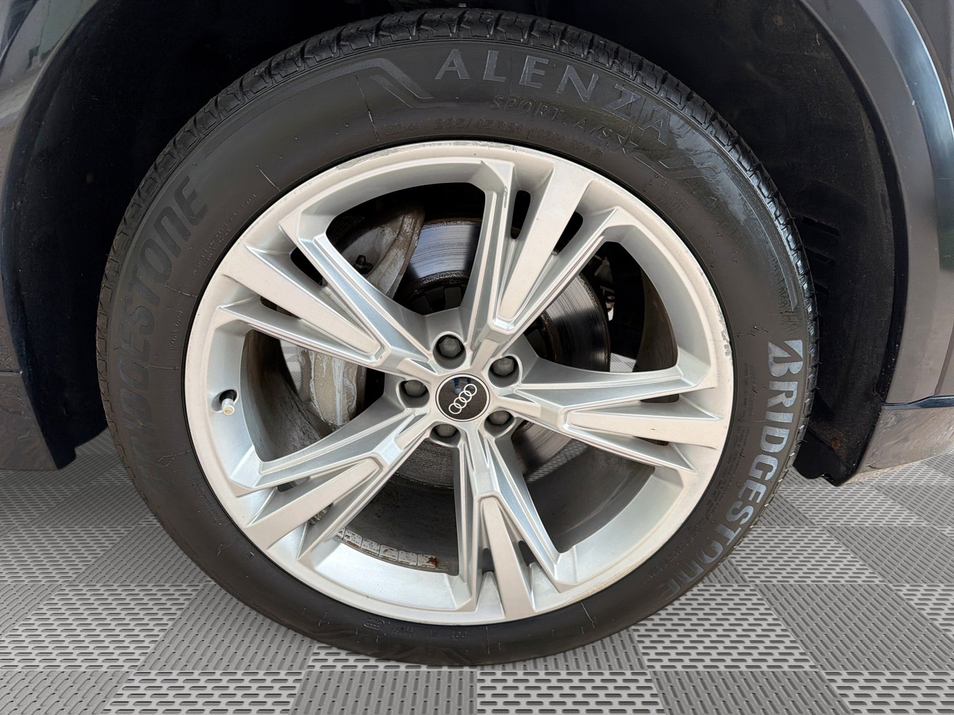 Used 2021 Audi Q8 Premium Plus AWD/4WD image 31