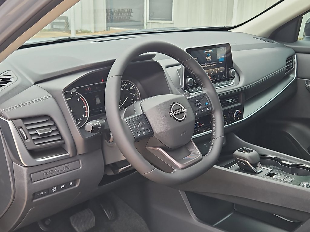 New 2026 Nissan Rogue Dark Armor FWD image 13