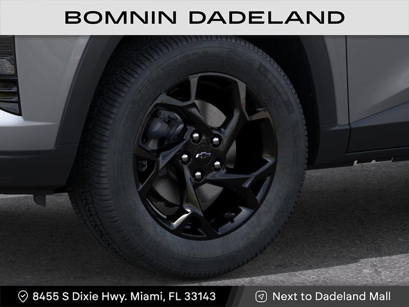 New 2026 Chevrolet Trax LT w/ Midnight Edition FWD image 10