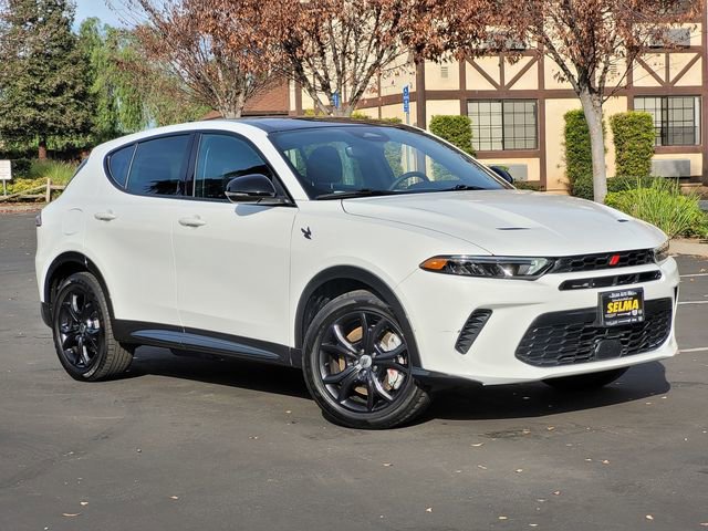 Used 2024 Dodge Hornet R/T Plus w/ R/T Blacktop Package image 2