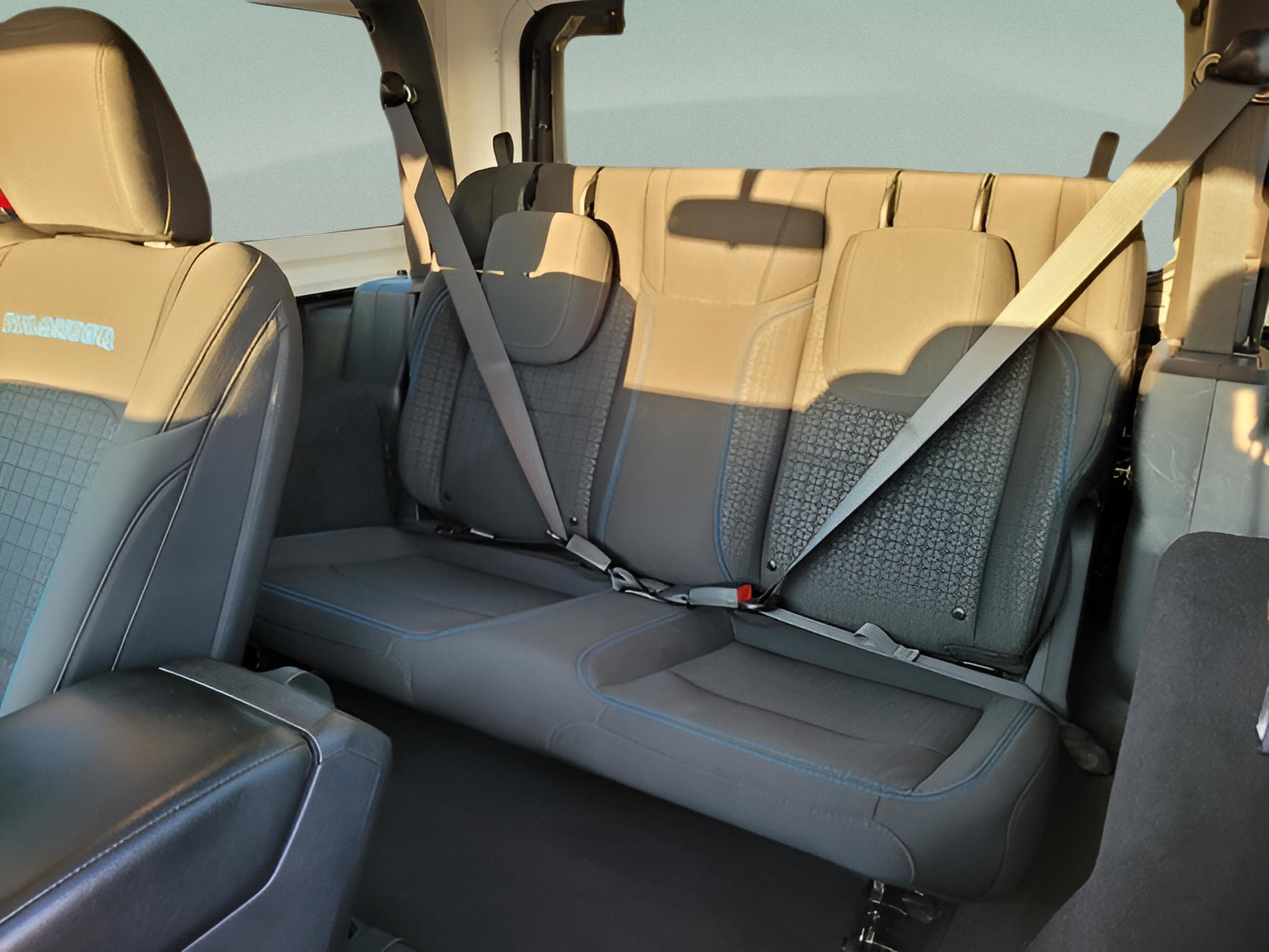 Used 2021 Jeep Wrangler Sport image 10