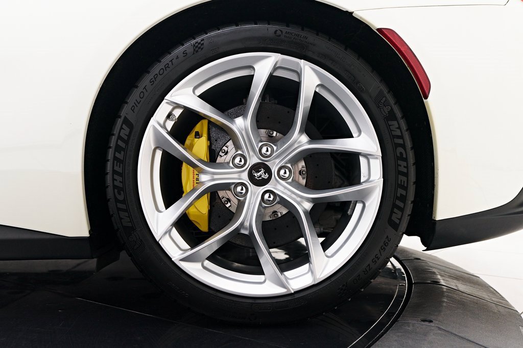 Used 2019 Ferrari GTC4Lusso T image 37