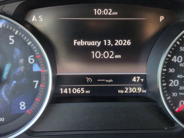 Used 2014 Volkswagen Touareg Lux image 11