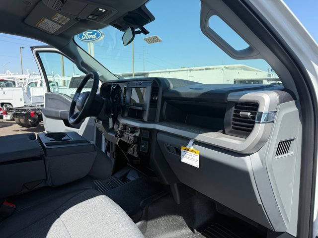 New 2026 Ford F250 XL w/ XL Chrome Package AWD/4WD image 13