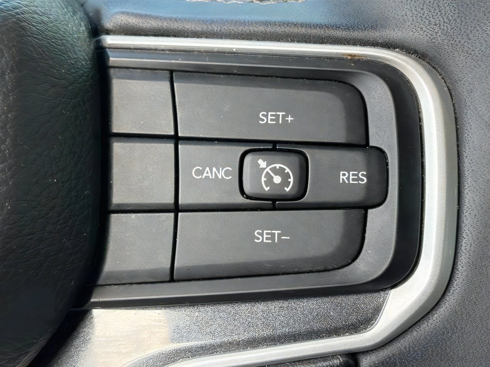 Used 2022 Jeep Wagoneer Series I AWD/4WD image 22