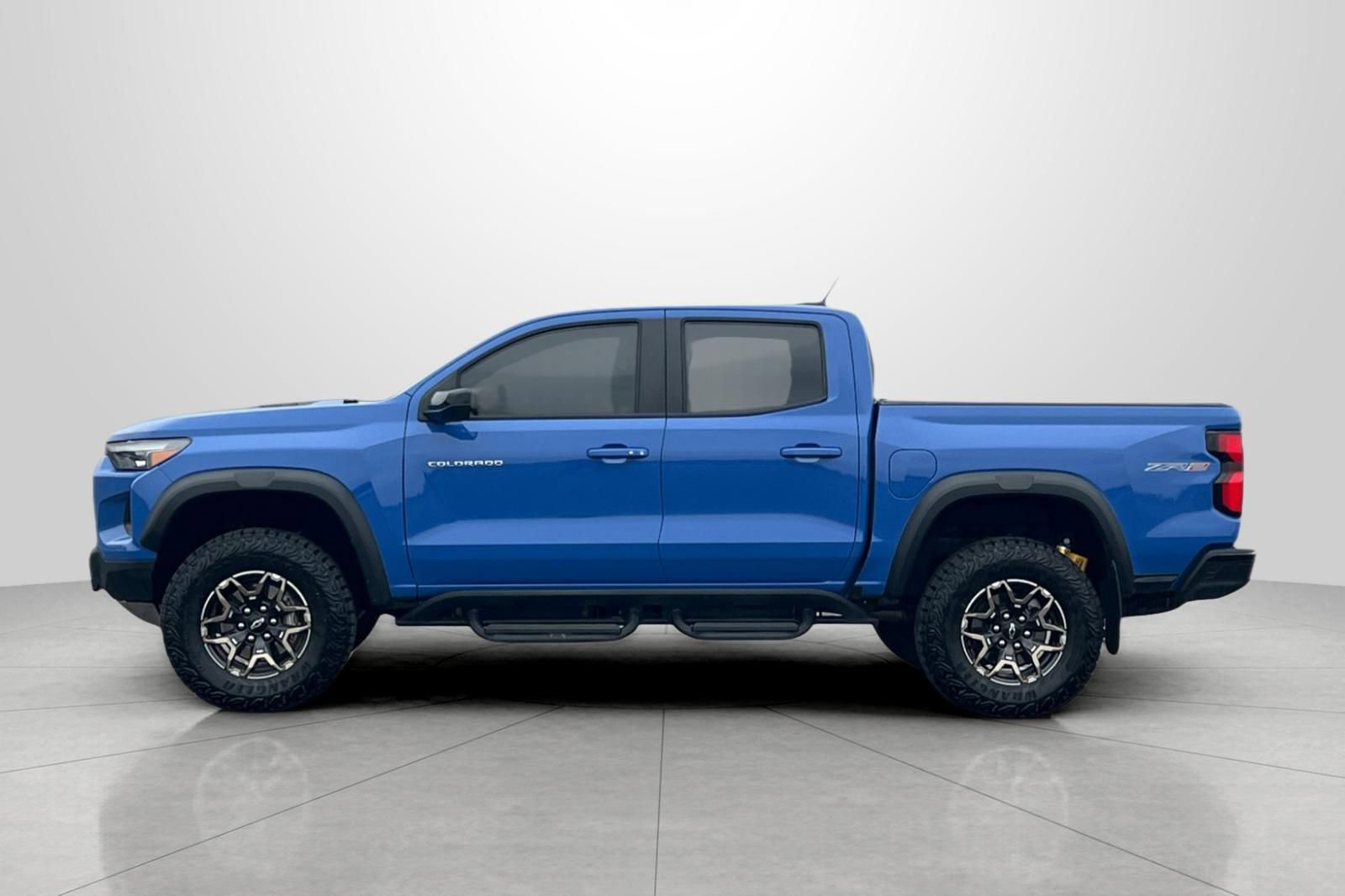 Used 2025 Chevrolet Colorado ZR2 w/ Technology Package image 7