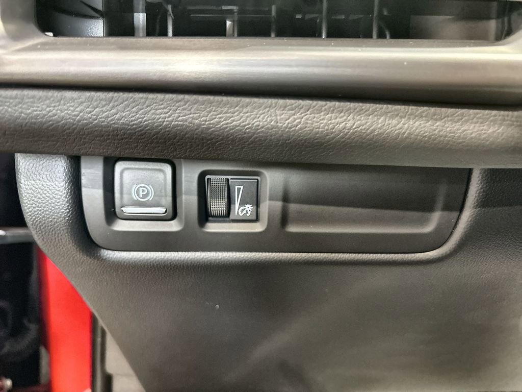 Used 2024 Cadillac XT4 Sport image 26