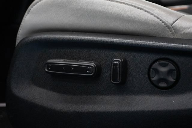 Used 2021 Honda CR-V Touring image 5