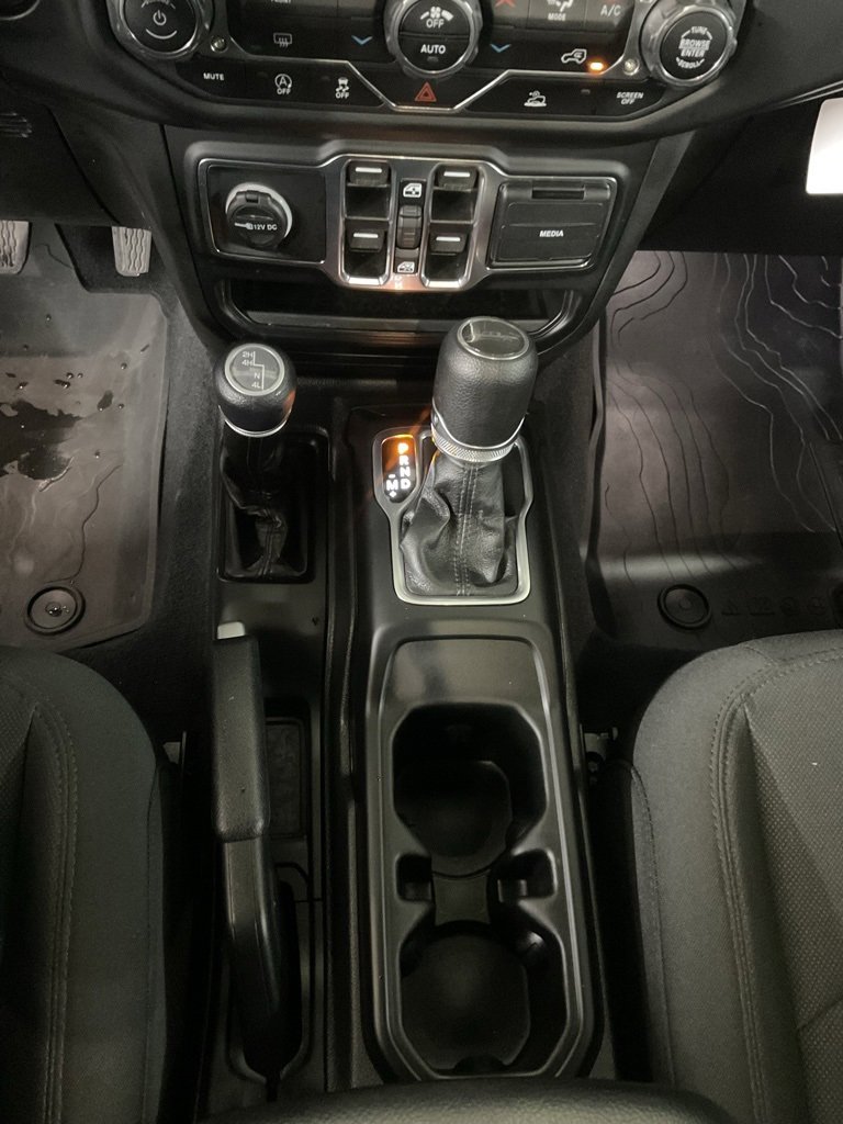 Used 2023 Jeep Gladiator Willys image 18