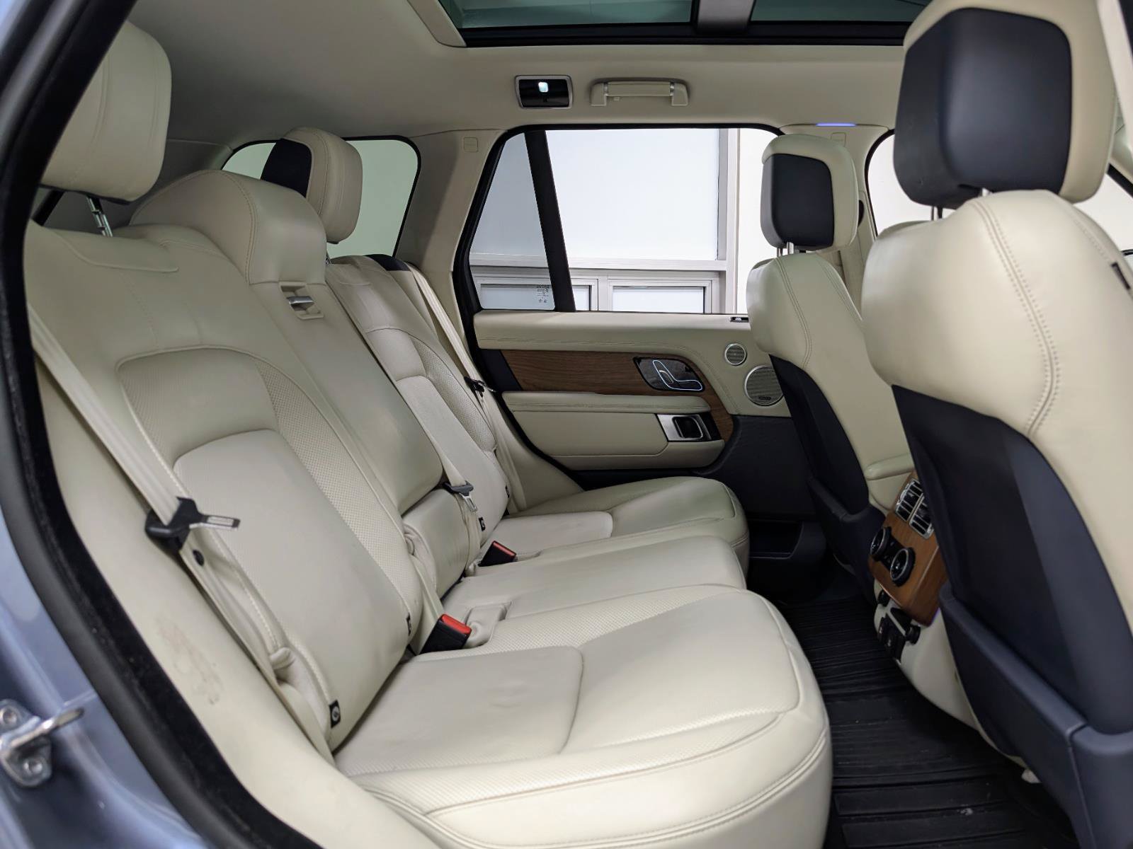 Used 2020 Land Rover Range Rover HSE AWD/4WD image 21
