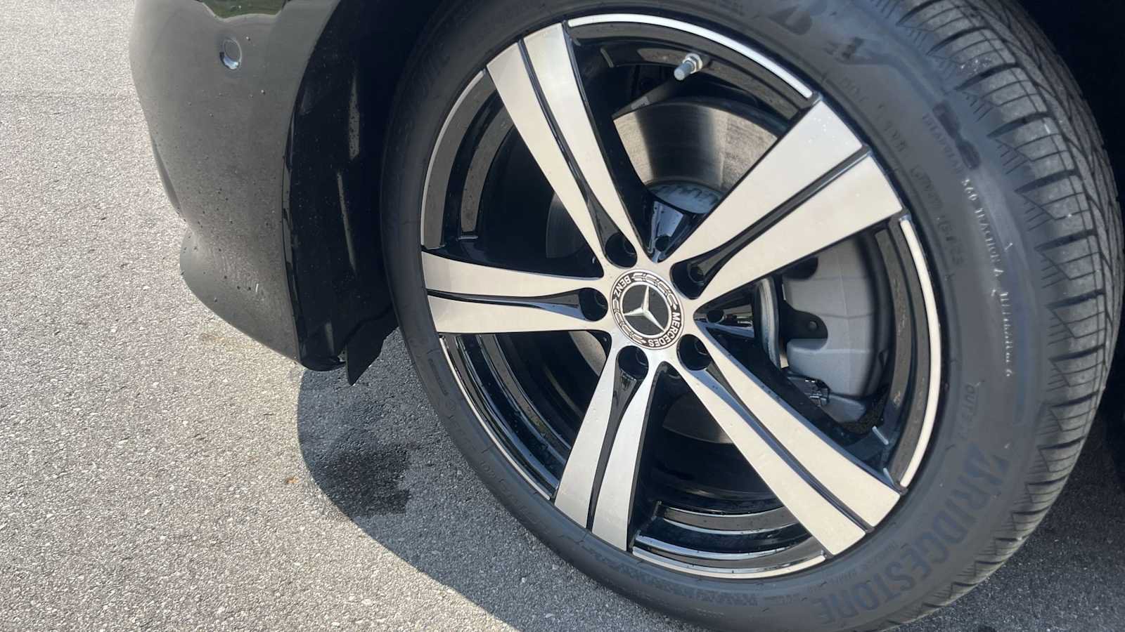 New 2026 Mercedes-Benz C 300 4MATIC Sedan image 23