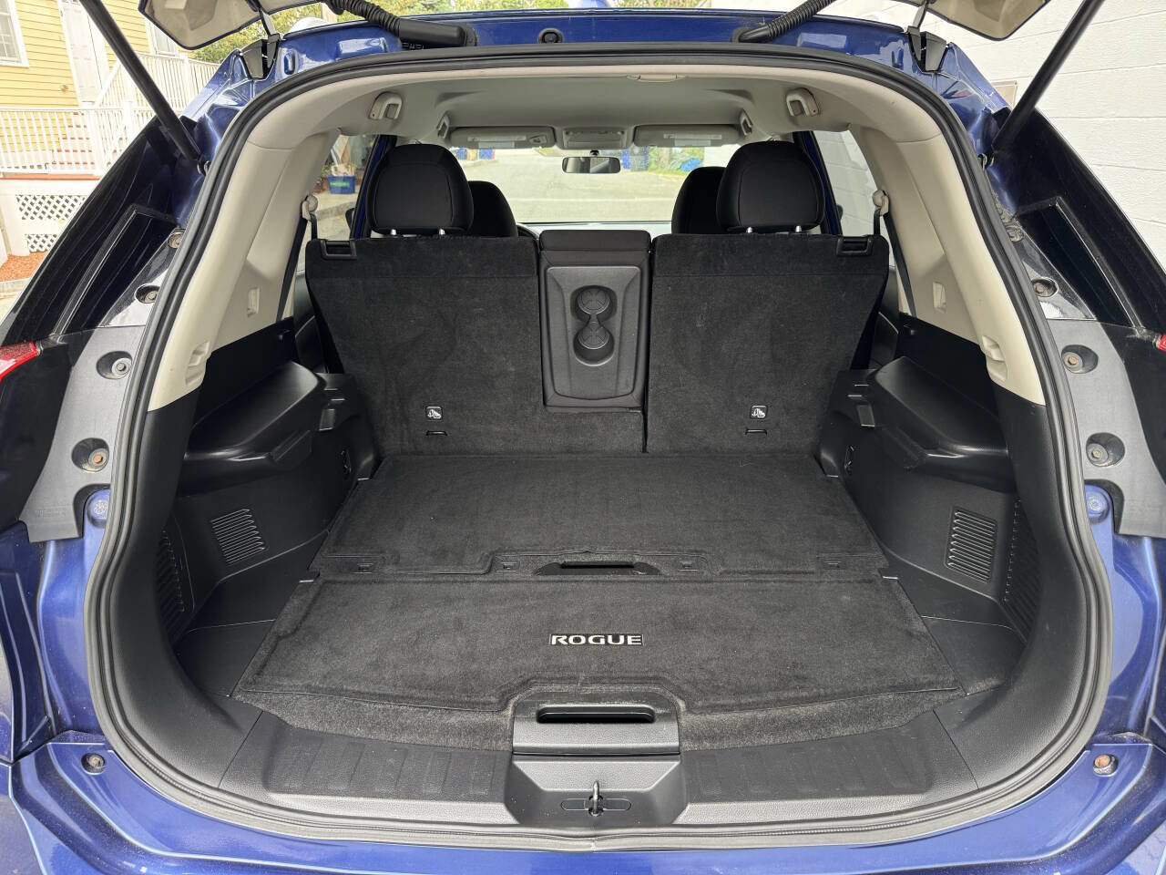 Used 2017 Nissan Rogue SV image 35