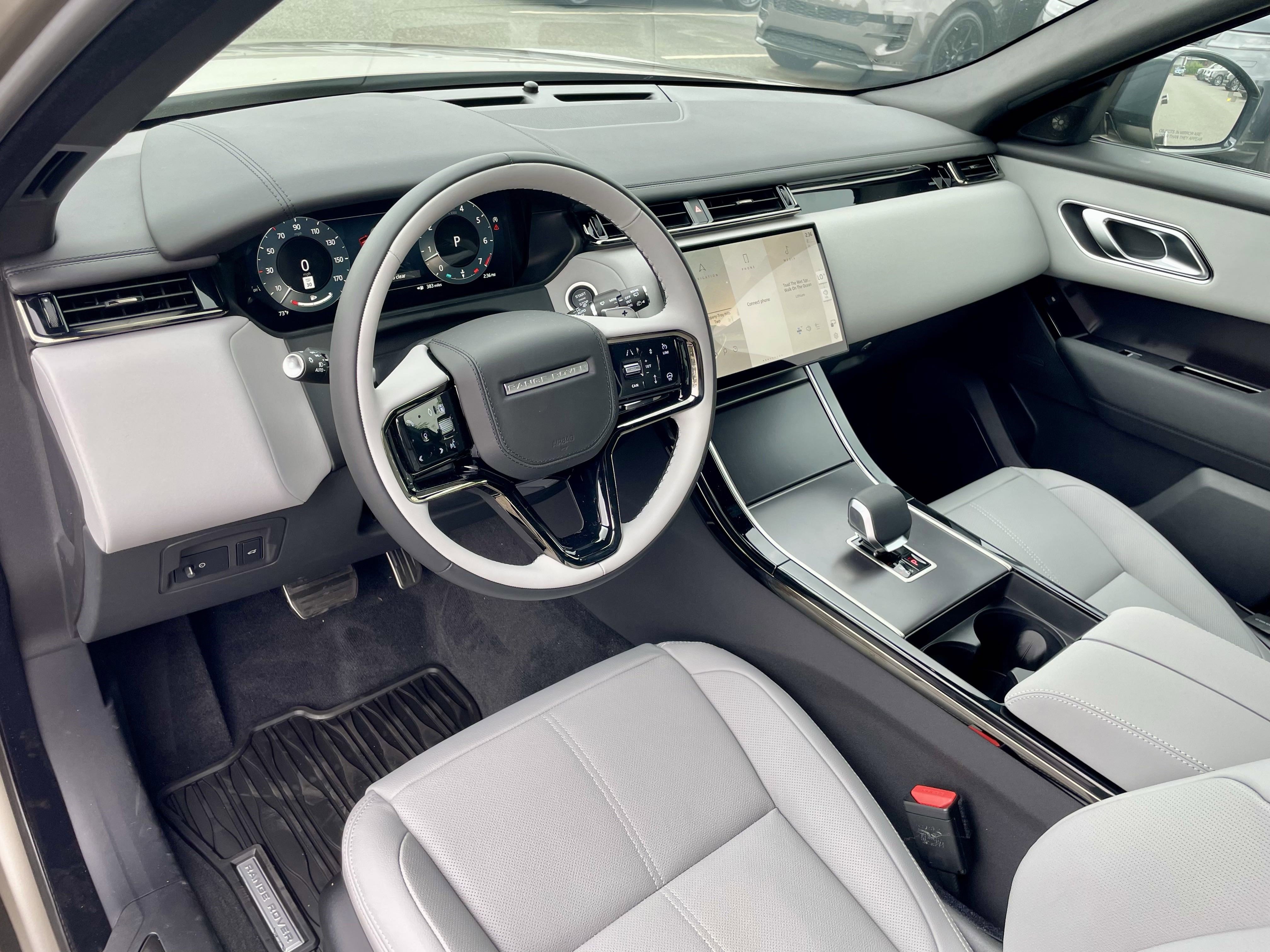 New 2026 Land Rover Range Rover Velar Dynamic SE image 13