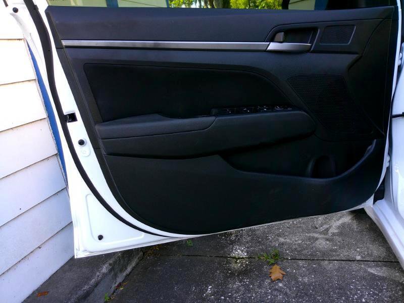 Used 2018 Hyundai Elantra SEL image 22