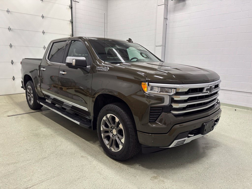 Certified 2023 Chevrolet Silverado 1500 High Country w/ Technology Package AWD/4WD image 2