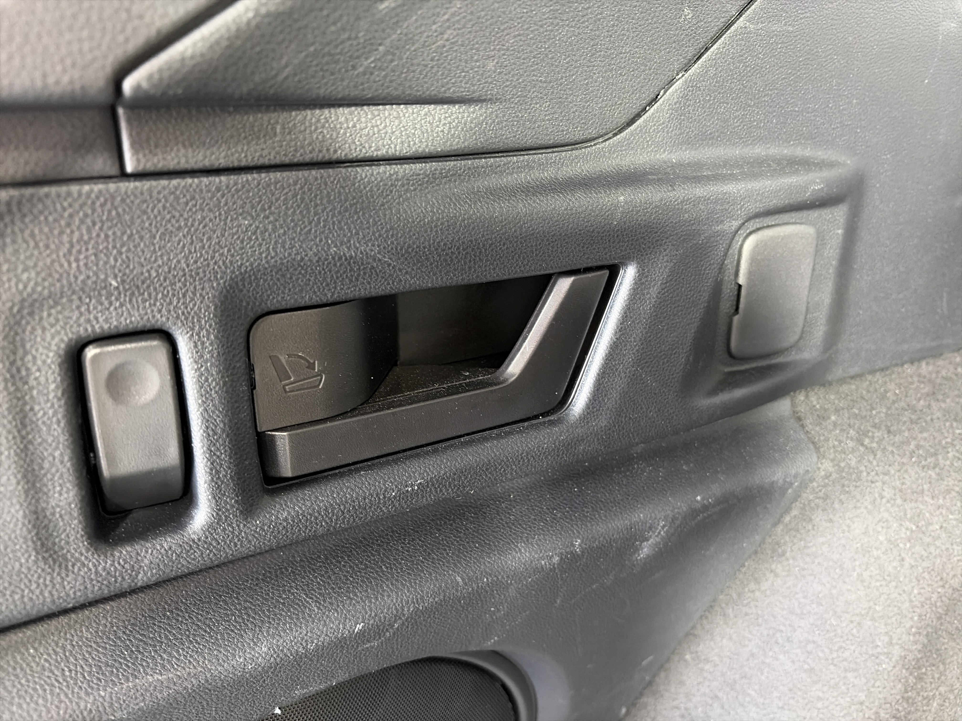 Used 2023 Subaru Outback Limited image 15