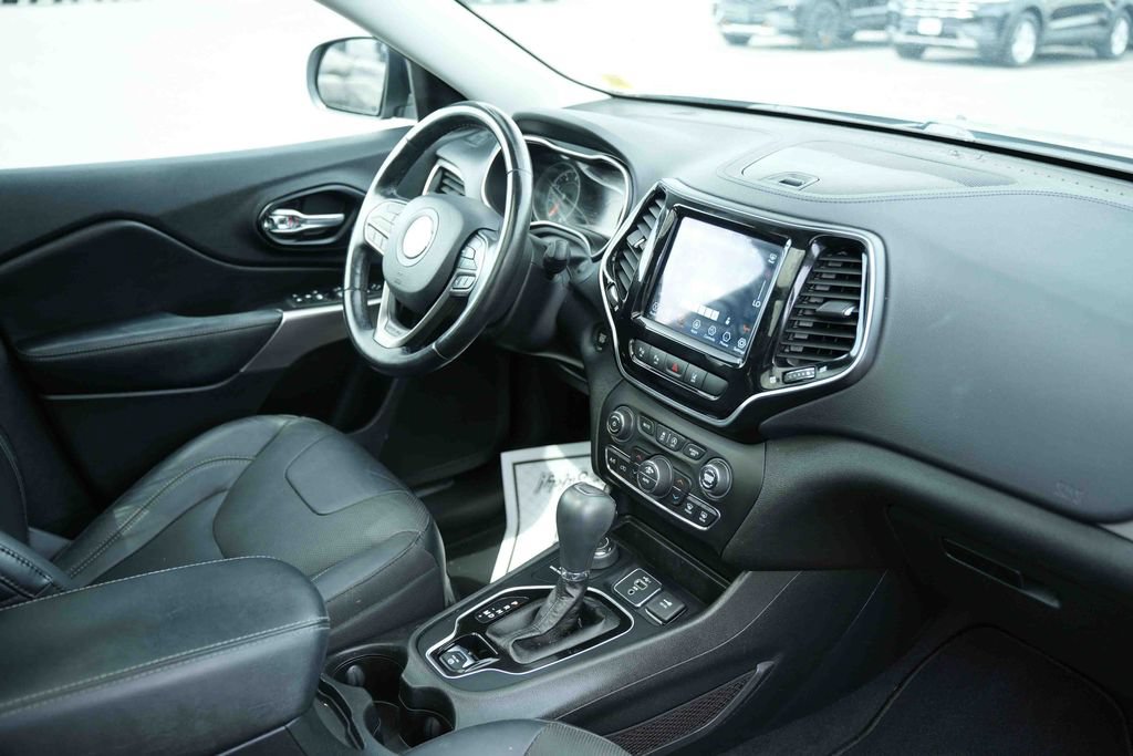 Used 2021 Jeep Cherokee Limited AWD/4WD image 16