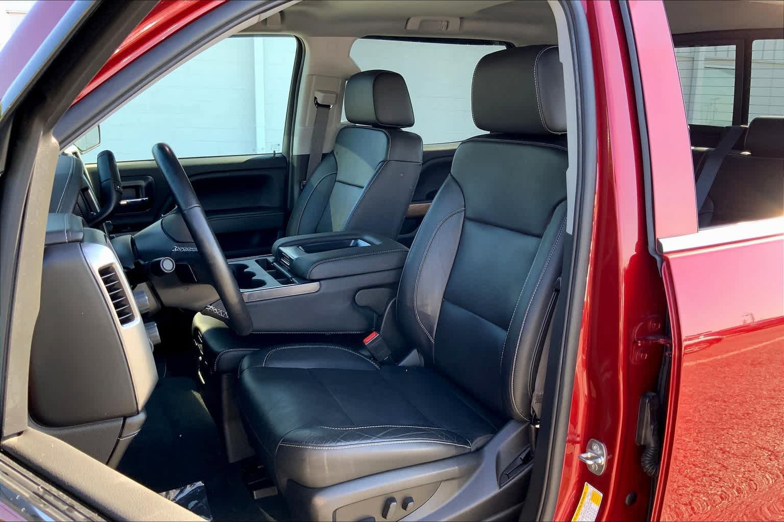 Used 2018 Chevrolet Silverado 1500 LTZ w/ Sport Package AWD/4WD image 8