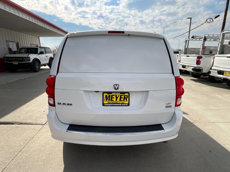 Used 2014 RAM C/V Tradesman image 7