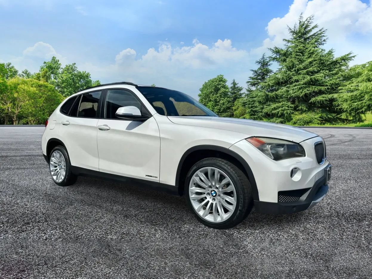 Used 2013 BMW X1 xDrive28i AWD/4WD image 1