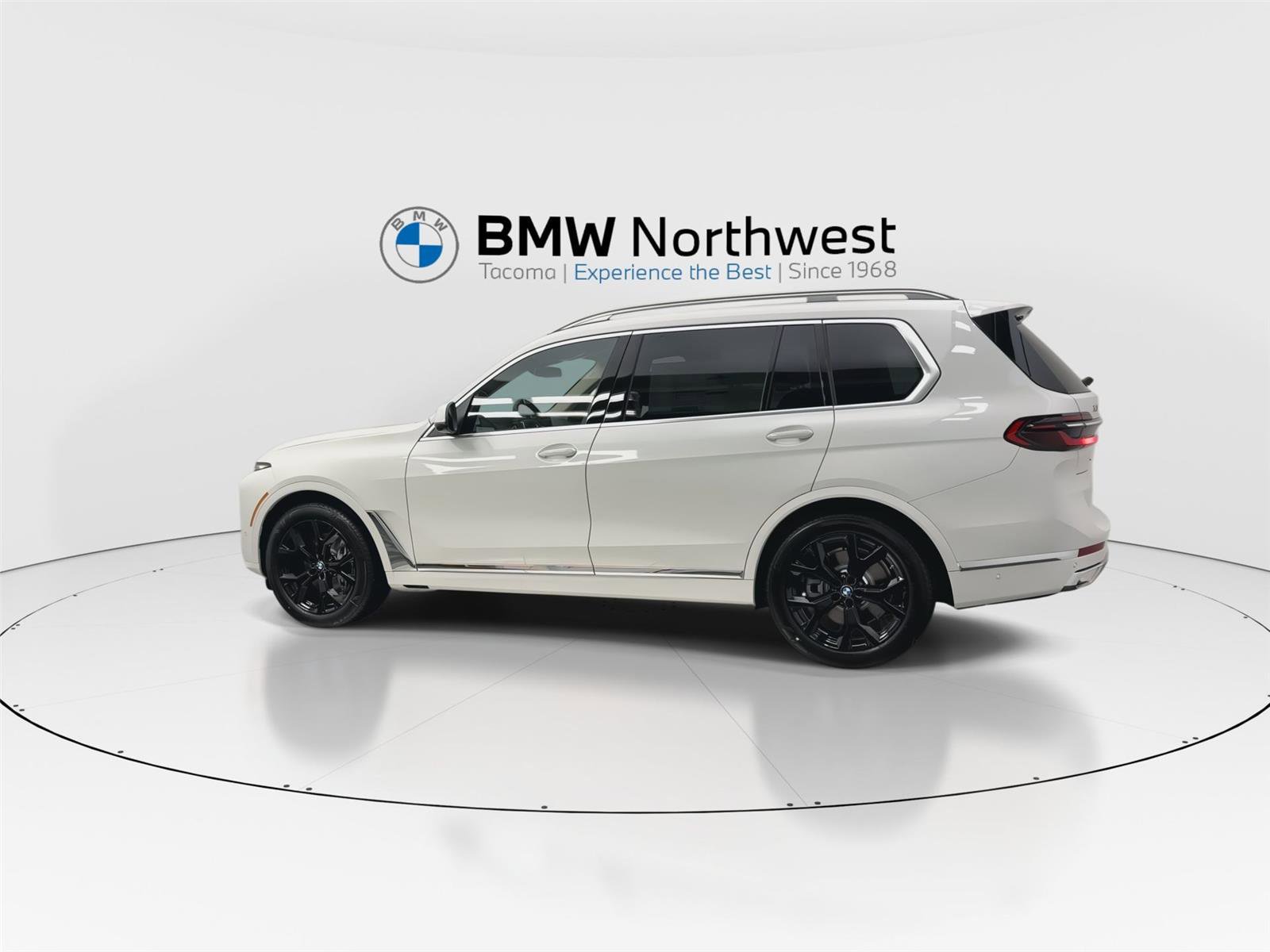 New 2026 BMW X7 xDrive40i w/ Premium Package image 11