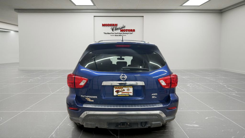 Used 2017 Nissan Pathfinder SL w/ SL Tech Package image 4