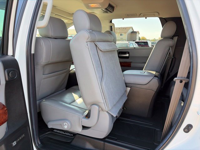 Used 2021 Toyota Sequoia Platinum AWD/4WD image 43