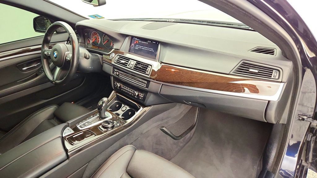 Used 2015 BMW 550i xDrive Sedan AWD/4WD image 26