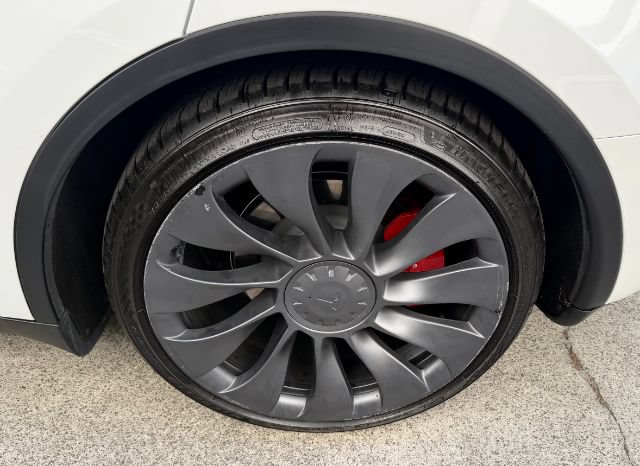 Used 2023 Tesla Model Y Performance AWD/4WD image 24