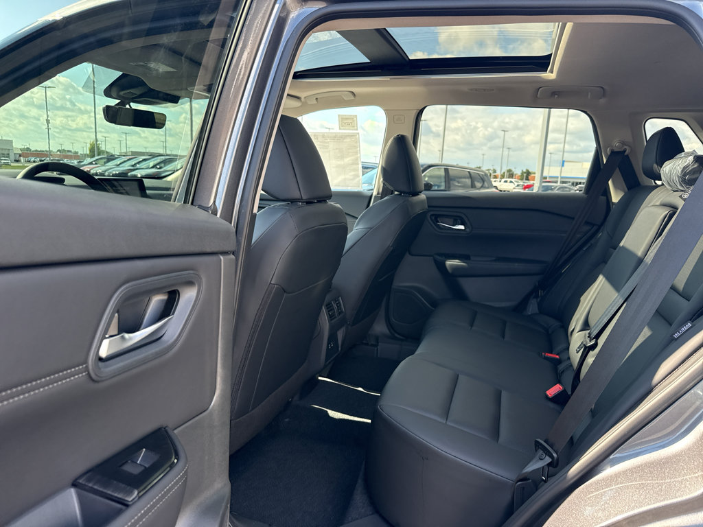 New 2026 Nissan Rogue Dark Armor AWD/4WD image 30