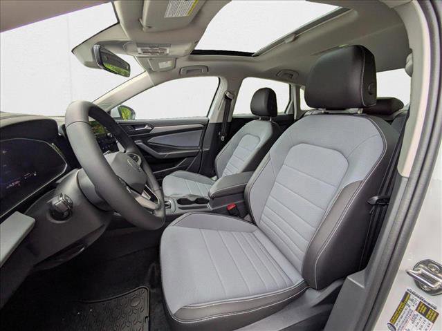 New 2025 Volkswagen Jetta SE image 10