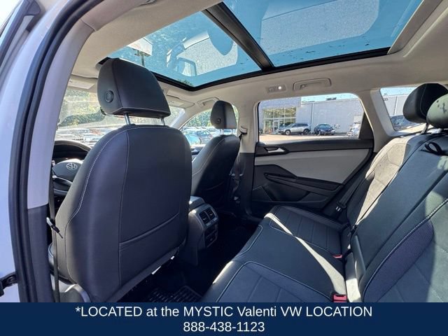 Certified 2023 Volkswagen Taos SE w/ Panoramic Sunroof Package FWD image 11